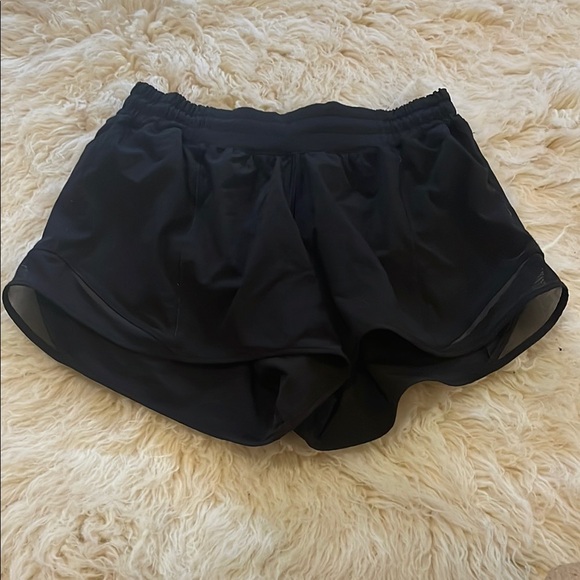 Lululemon hottie hot shorts, size 6, 4” inseam - Picture 1 of 3